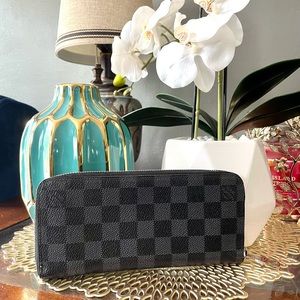 Louis Vuitton Graffiti Zip Wallet